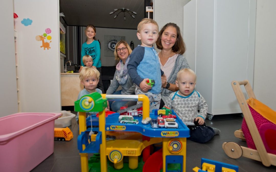 Kreisjugendamt sucht Tagesmütter in Korschenbroich, Jüchen und Rommerskirchen