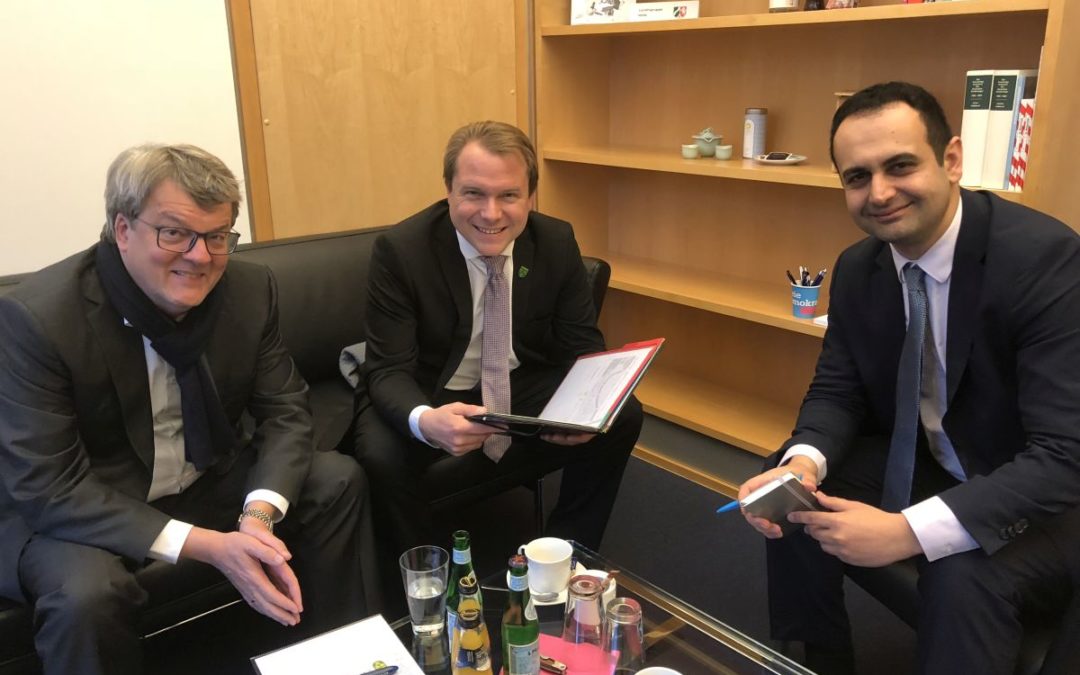 Bürgermeister Martin Mertens bei Bijan Djir-Sarai und Reinhard Houben im Bundestag