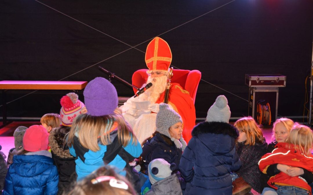 Rommerskirchener Weihnachtsmarkt am 3. Adventssonntag auf dem Markt