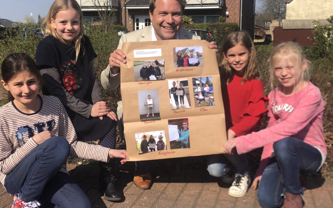 Schülerinnen engagieren sich für Umgestaltung des „Zauberwäldchens“ an der Kastanienschule Hoeningen