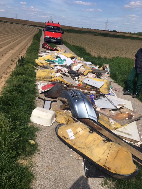 Dreister Fall von Ablagerung von „Wildem Müll“