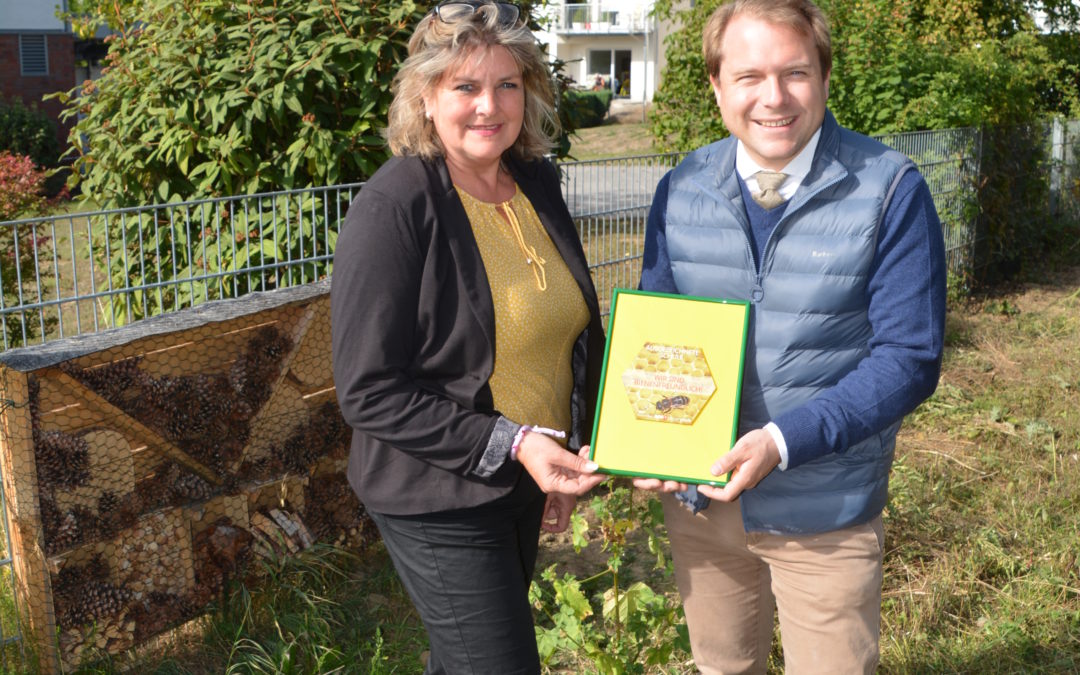 Gillbachschule vom WDR mit dem Siegel „Bienen – freundliche Schule“ ausgezeichnet