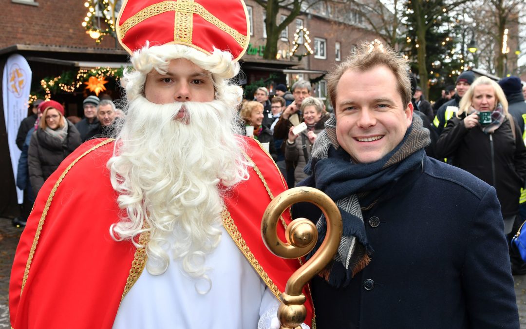 Rommerskirchener Weihnachtsmarkt am 3. Adventsonntag auf dem Markt