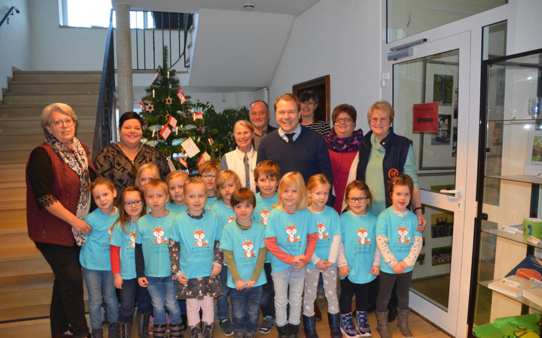 Startschuss gefallen zur Weihnachts-Wunschbaum-Aktion der Tafel im Rathaus Rommerskirchen – auch in diesem Jahr wieder mit „Zeitwünschen“ der Senioreneinrichtungen Carpe Diem + St. Elisabeth