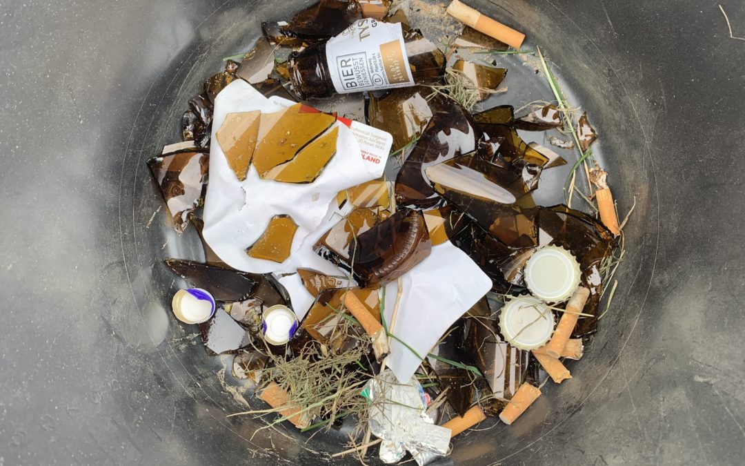 Dauernd Müll an der Holzhütte der „Gillbach-Wichtel“