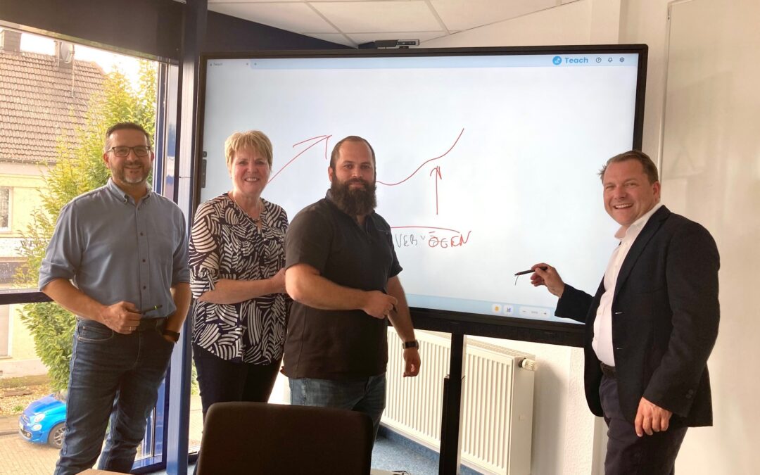 Verwaltung unterstützt Fortbildung der Mitarbeitenden – Karl Wojcik ist jetzt IHK-zertifizierter IT-Projektleiter