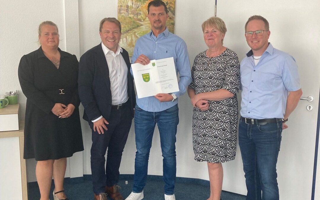 Dennis Hotzwik zum Beamten auf Lebenszeit ernannt