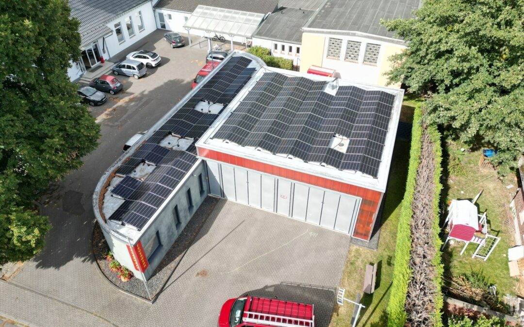 Roki Solar stattet Feuerwehrhäuser und Rettungswache mit Photovoltaik aus