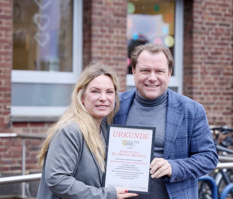 Diskussionsrunde zum Thema Cybermobbing am 19. Mai – Gemeinsam Verantwortung in Bezug auf soziale Medien übernehmen – Bürgermeister Dr. Martin Mertens ist Schirmherr