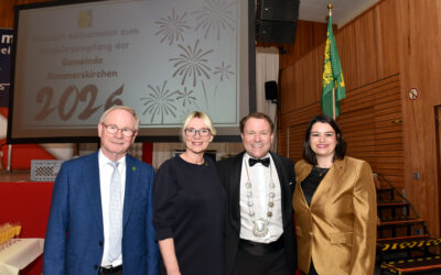 Starke Unterstützung für den Bürgermeister: Bianca Ulanio-Mischtal und Harry Marquardt als stellvertretende Bürgermeister