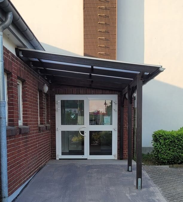 Turnhalle Giller Straße: Barrierefreier Eingang. Rest soll folgen